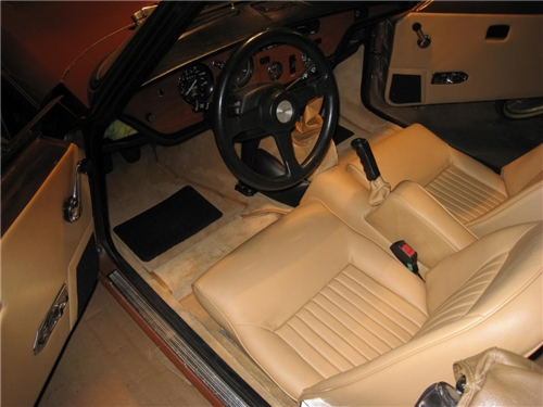 INTERIOR KIT IN BISCUIT 1500 from (FM1 1973)